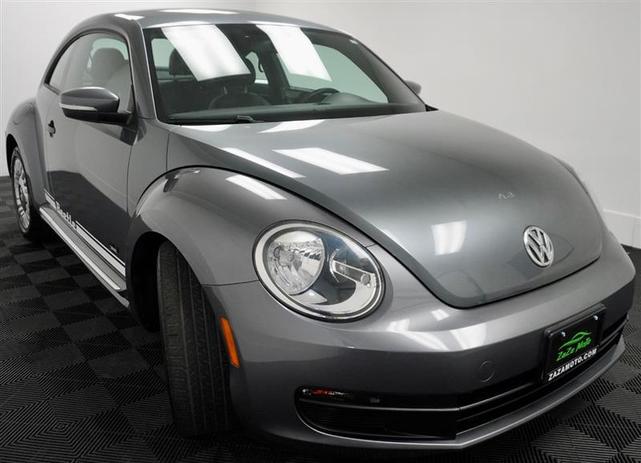 Photo of 2014 Platinum Gray Metallic Volkswagen Beetle