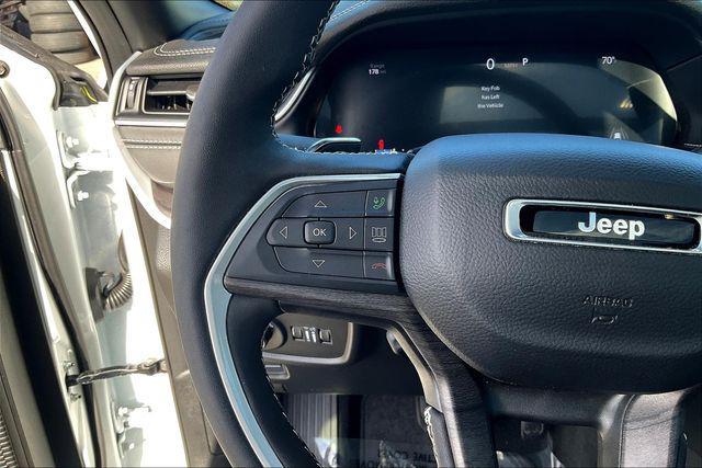 Photo of 2025 Bright White Clearcoat Jeep Grand Cherokee L