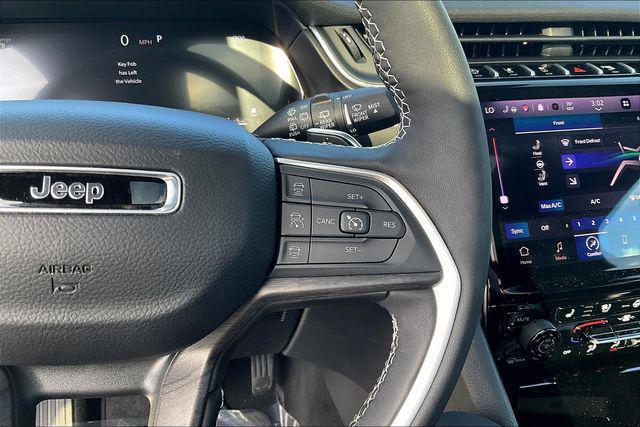 Photo of 2025 Bright White Clearcoat Jeep Grand Cherokee L