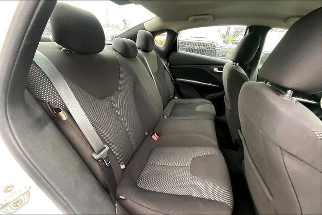 Photo of 2015 Bright White Clearcoat Dodge Dart