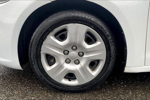 Photo of 2015 Bright White Clearcoat Dodge Dart
