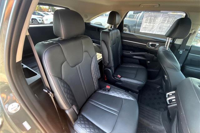 Photo of 2021 Aruba Green Kia Sorento