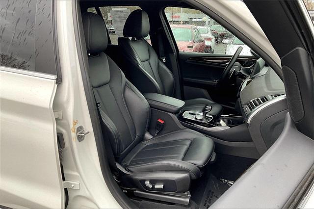 Photo of 2022 Alpine White BMW X3