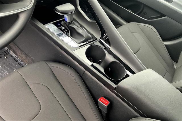 Photo of 2025 Ecotronic Gray Pearl Hyundai ELANTRA HEV