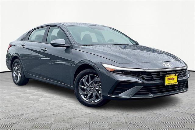 Photo of 2025 Ecotronic Gray Pearl Hyundai ELANTRA HEV