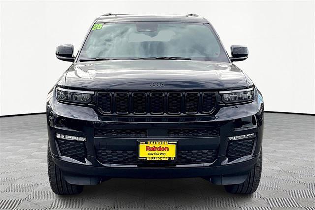 Photo of 2025 Diamond Black Crystal Pearlcoat Jeep Grand Cherokee L