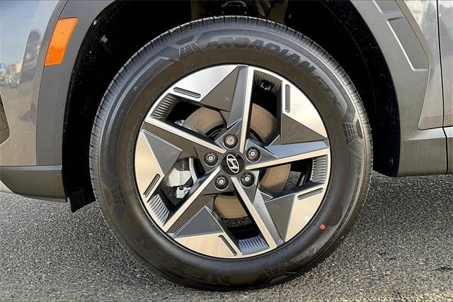 Photo of 2025 Titan Gray Hyundai TUCSON Hybrid