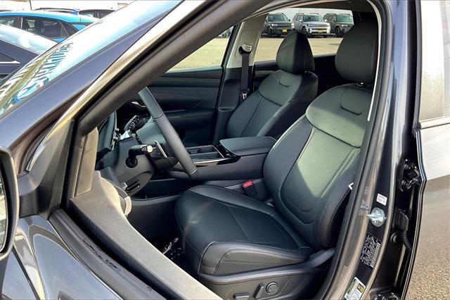 Photo of 2025 Titan Gray Hyundai TUCSON Hybrid