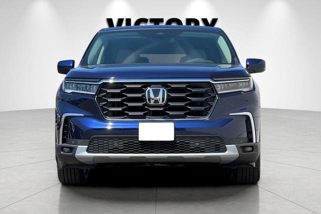 Photo of 2025 Obsidian Honda Pilot