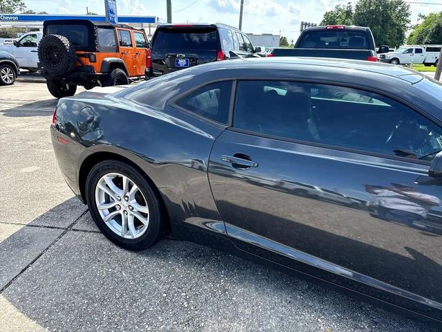 Photo of 2015 Gray Chevrolet Camaro