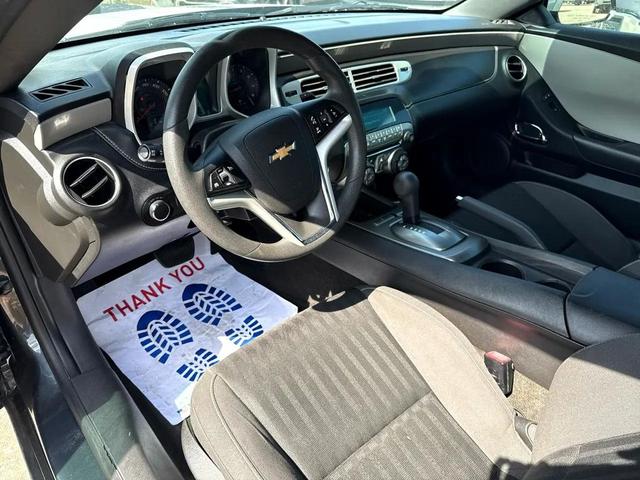 Photo of 2015 Gray Chevrolet Camaro