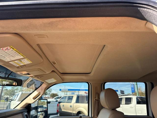 Photo of 2015 White Ford F-250