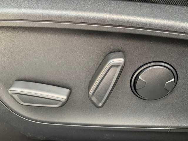 Photo of 2024 Star White Metallic Tri-Coat Ford Escape