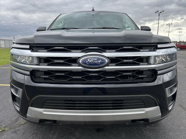 Photo of 2022 Black Metallic Ford Expedition Max