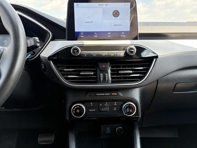 Photo of 2021 Silver Metallic Ford Escape