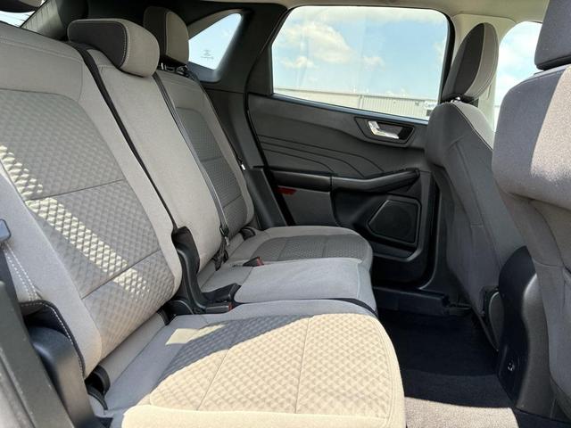 Photo of 2021 Silver Metallic Ford Escape
