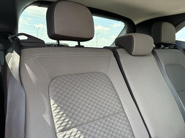 Photo of 2021 Silver Metallic Ford Escape