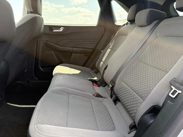 Photo of 2021 Silver Metallic Ford Escape