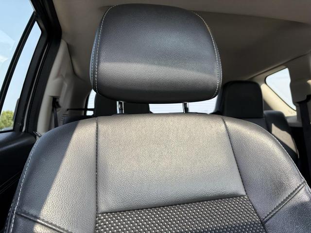 Photo of 2014 Bright White Clearcoat Jeep Compass