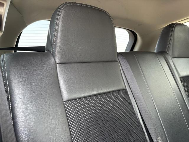 Photo of 2014 Bright White Clearcoat Jeep Compass