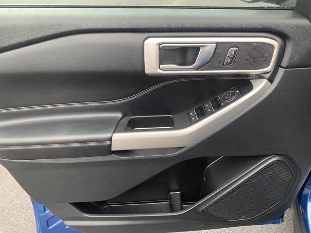 Photo of 2021 Atlas Blue Metallic Ford Explorer