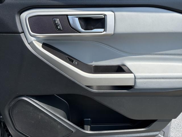 Photo of 2021 Gray Ford Explorer