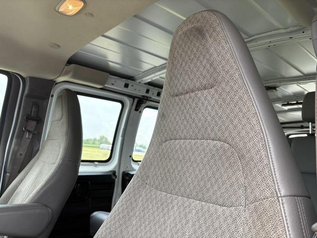 Photo of 2017 Summit White Chevrolet Express 3500