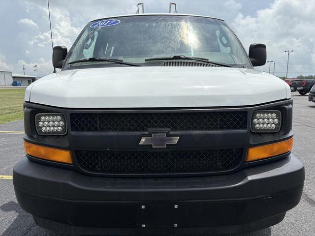 Photo of 2017 Summit White Chevrolet Express 3500