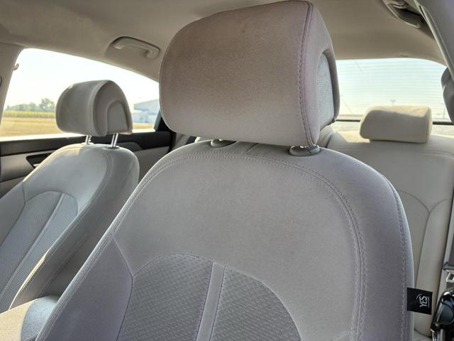 Photo of 2016 Shale Gray Metallic Hyundai SONATA