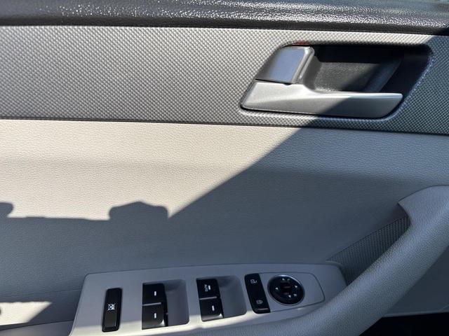 Photo of 2016 Shale Gray Metallic Hyundai SONATA