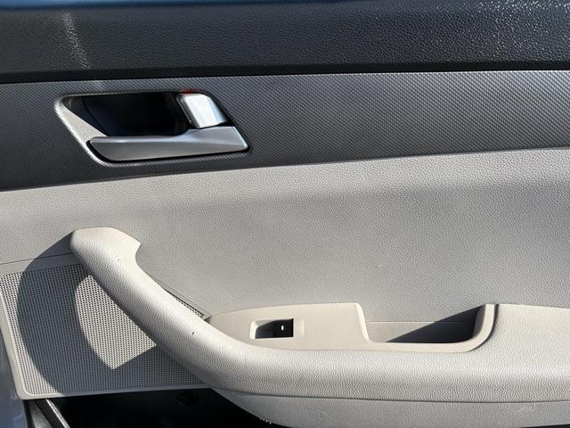 Photo of 2016 Shale Gray Metallic Hyundai SONATA