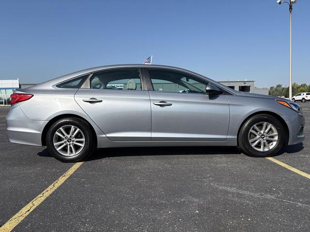 Photo of 2016 Shale Gray Metallic Hyundai SONATA