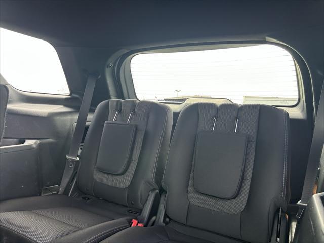 Photo of 2018 White Platinum Ford Explorer