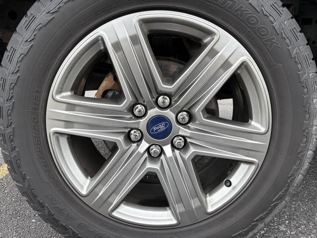 Photo of 2018 Shadow Black Ford F-150