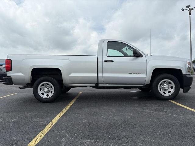 Photo of 2017 Silver Ice Metallic Chevrolet Silverado 1500