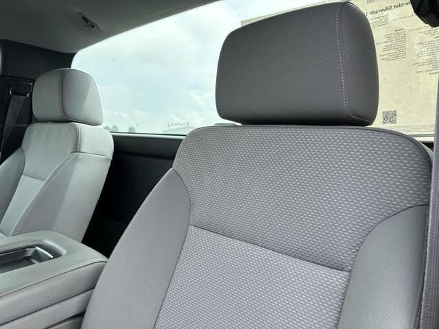 Photo of 2017 Silver Ice Metallic Chevrolet Silverado 1500