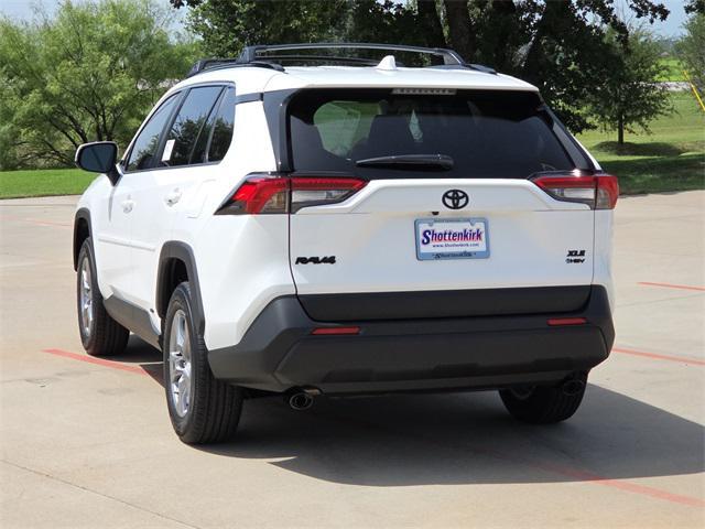 Photo of 2025 Ice Cap Toyota RAV4 Hybrid
