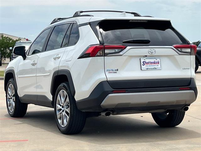 Photo of 2022 White Toyota RAV4