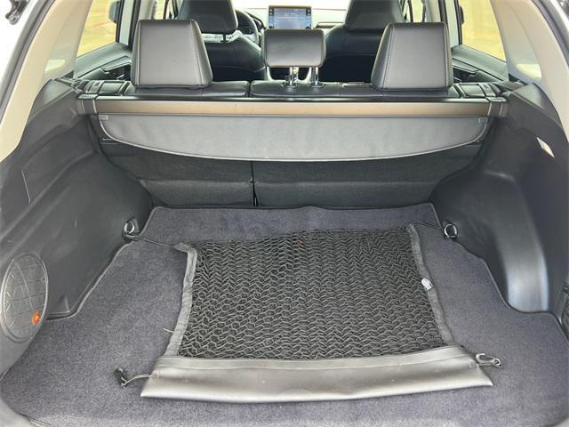 Photo of 2022 White Toyota RAV4