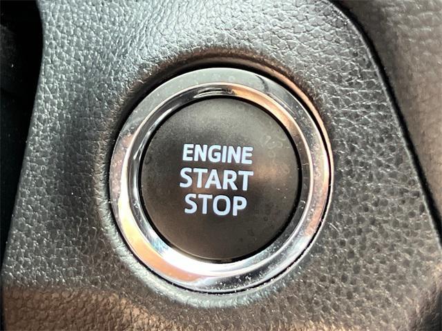 Photo of 2022 White Toyota RAV4