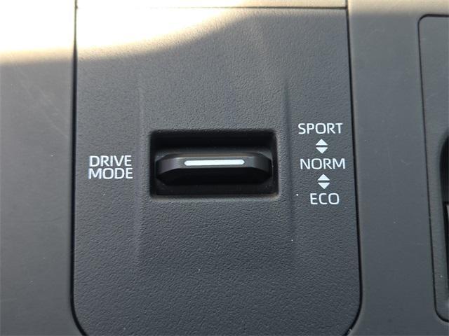 Photo of 2024 Midnight Black Metallic Toyota Highlander
