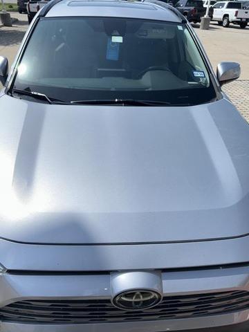 Photo of 2020 Silver Sky Metallic Toyota RAV4
