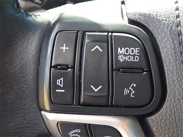 Photo of 2016 Predawn Gray Mica Toyota Sienna