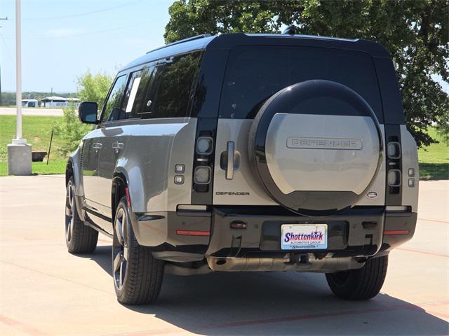 Photo of 2023 Silicon Silver Premium Metallic Land Rover Defender