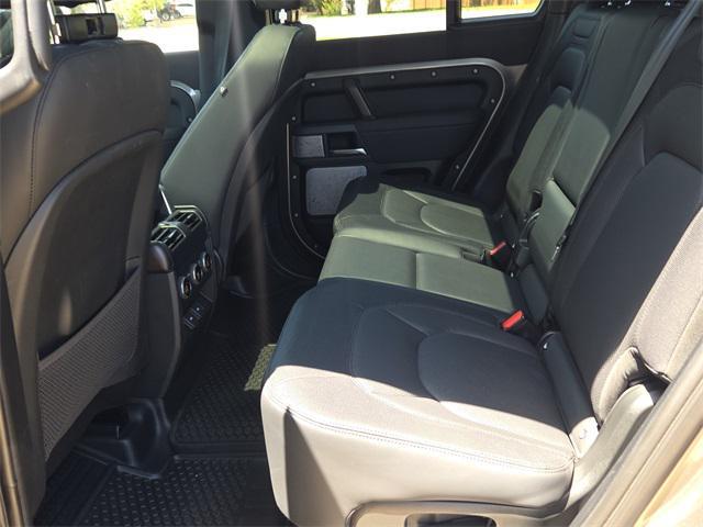 Photo of 2023 Silicon Silver Premium Metallic Land Rover Defender