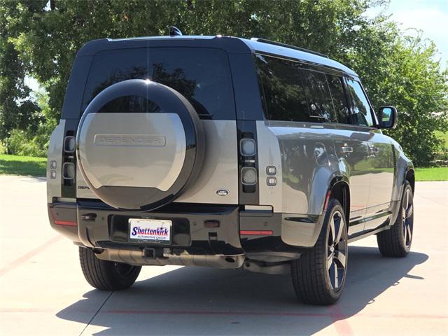 Photo of 2023 Silicon Silver Premium Metallic Land Rover Defender