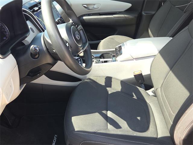Photo of 2022 Shimmering Silver Hyundai TUCSON