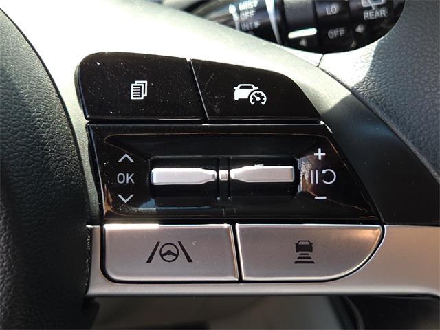 Photo of 2022 Shimmering Silver Hyundai TUCSON