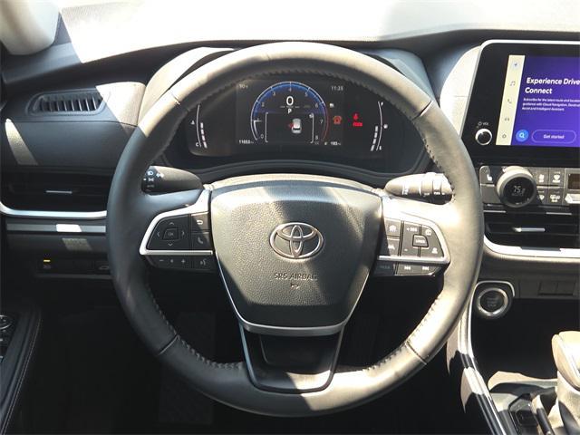 Photo of 2024 Celestial Silver Metallic Toyota Grand Highlander