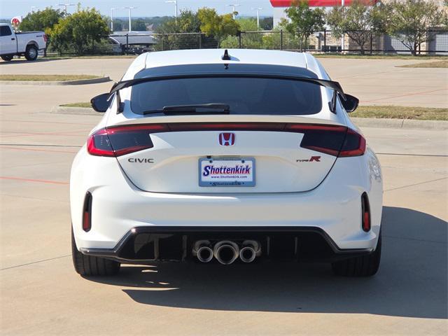Photo of 2025 Championship White Honda Civic Type R